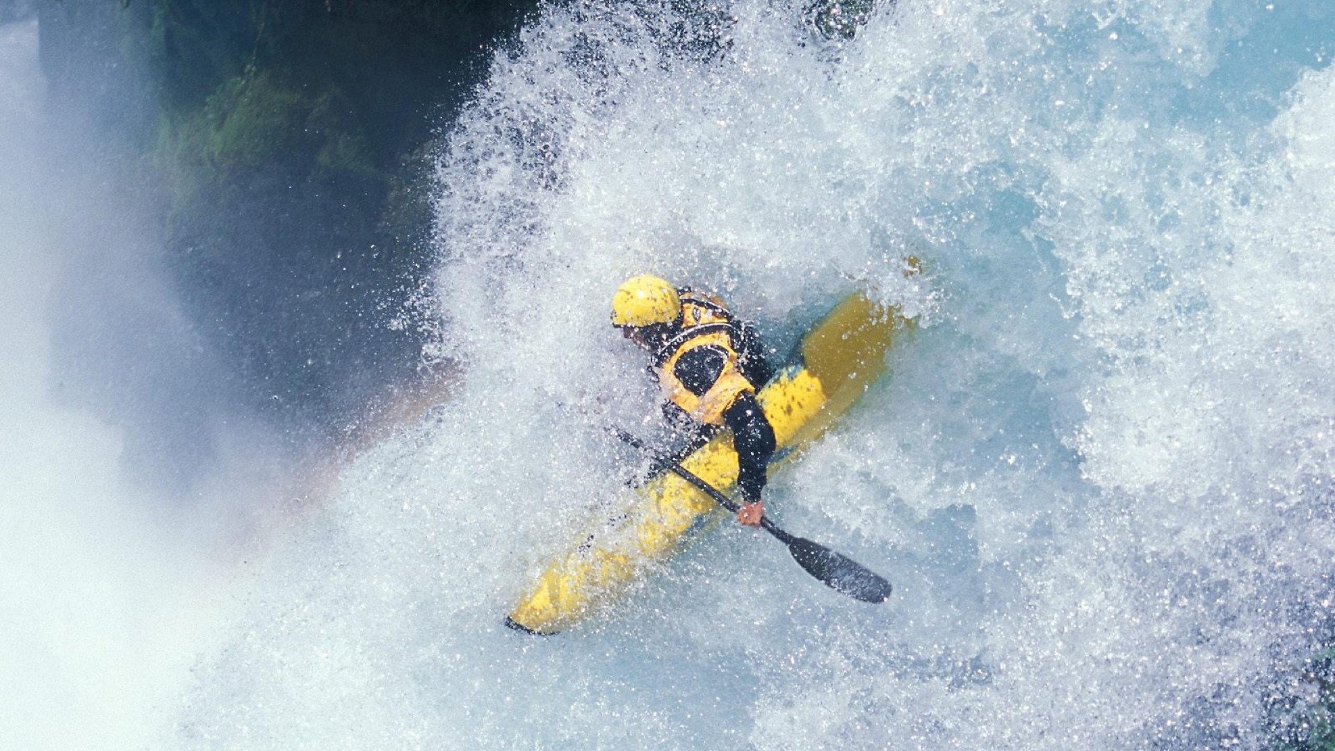 尤文图斯冲击欧冠淘汰赛，尤文图斯去年欧冠被逆转